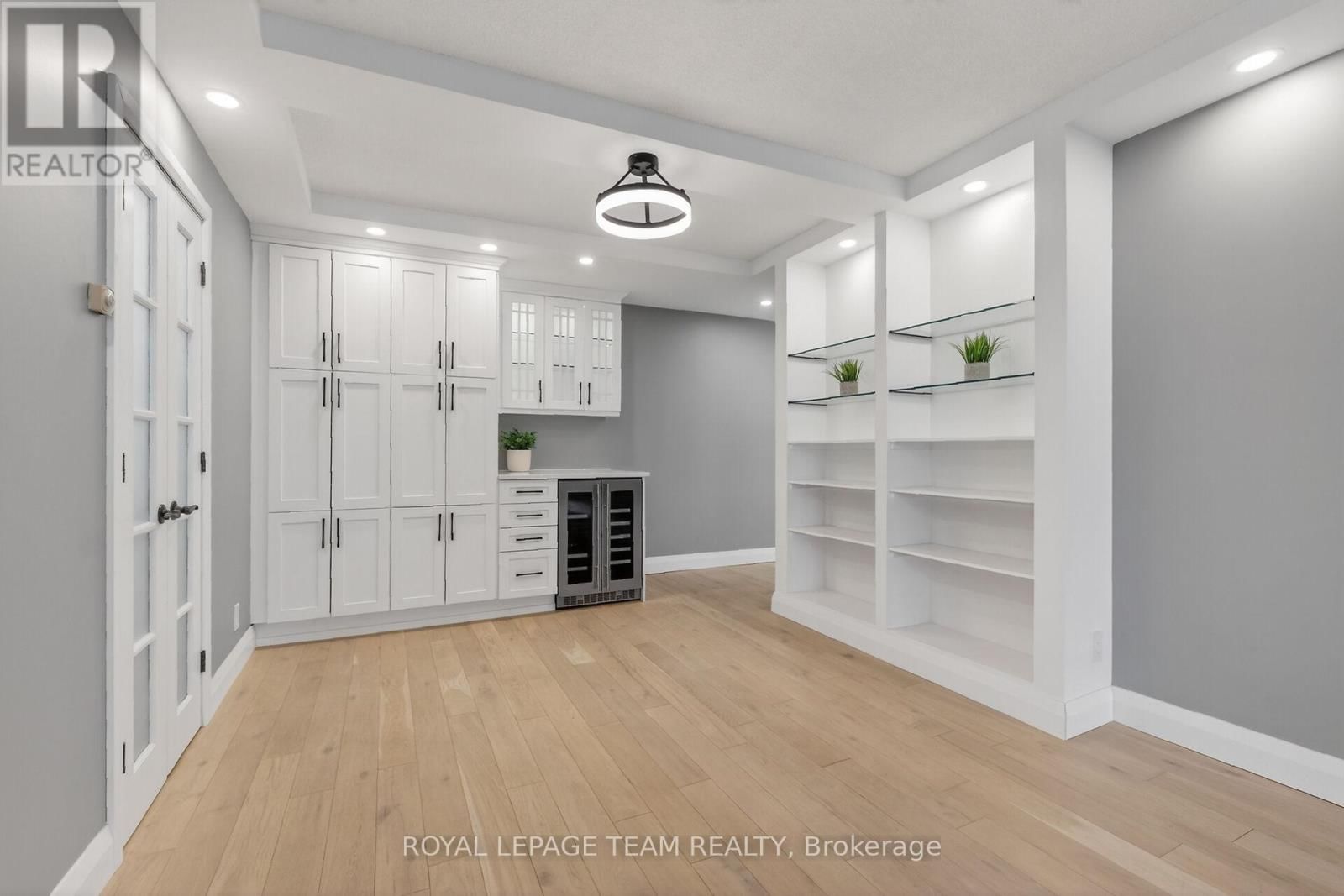 2012 - 515 ST LAURENT BOULEVARD Image 13