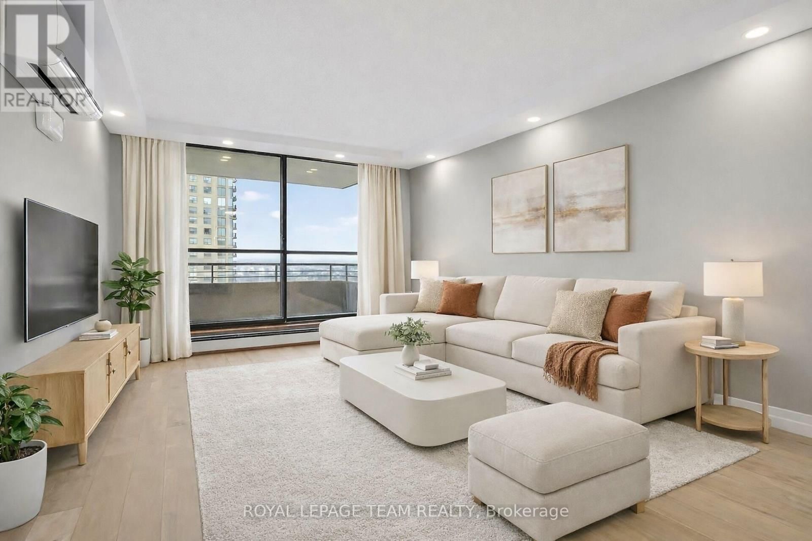 2012 - 515 ST LAURENT BOULEVARD Image 15