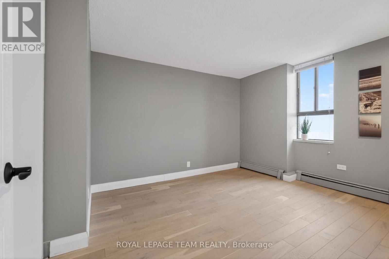 2012 - 515 ST LAURENT BOULEVARD Image 20