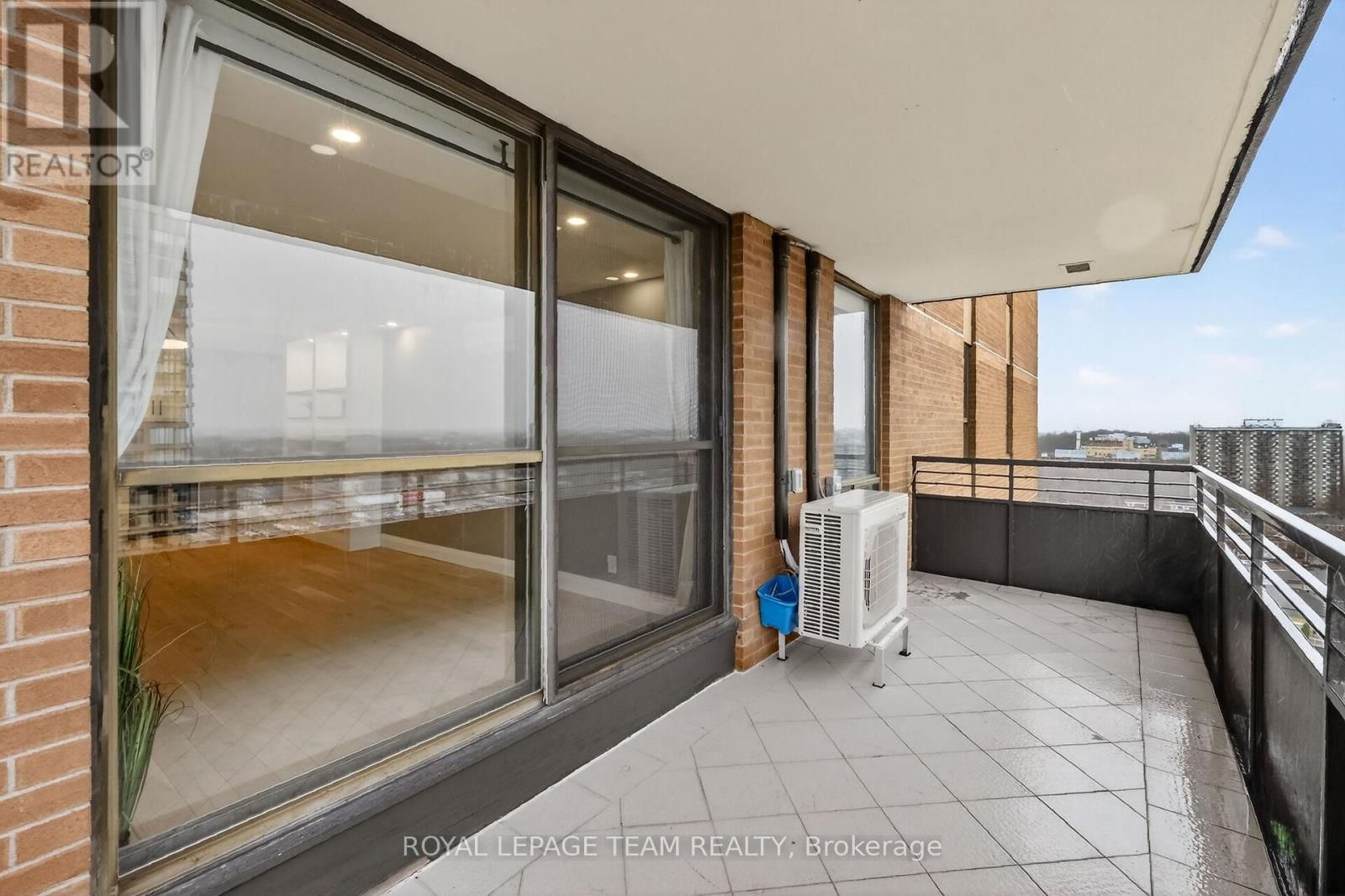 2012 - 515 ST LAURENT BOULEVARD Image 28