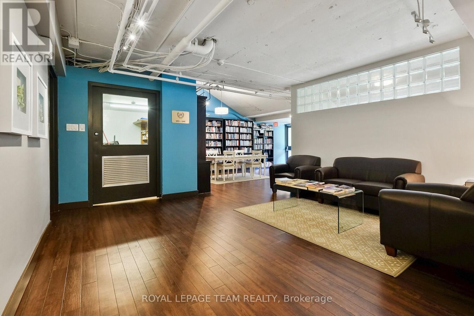 2012 - 515 ST LAURENT BOULEVARD Image 31