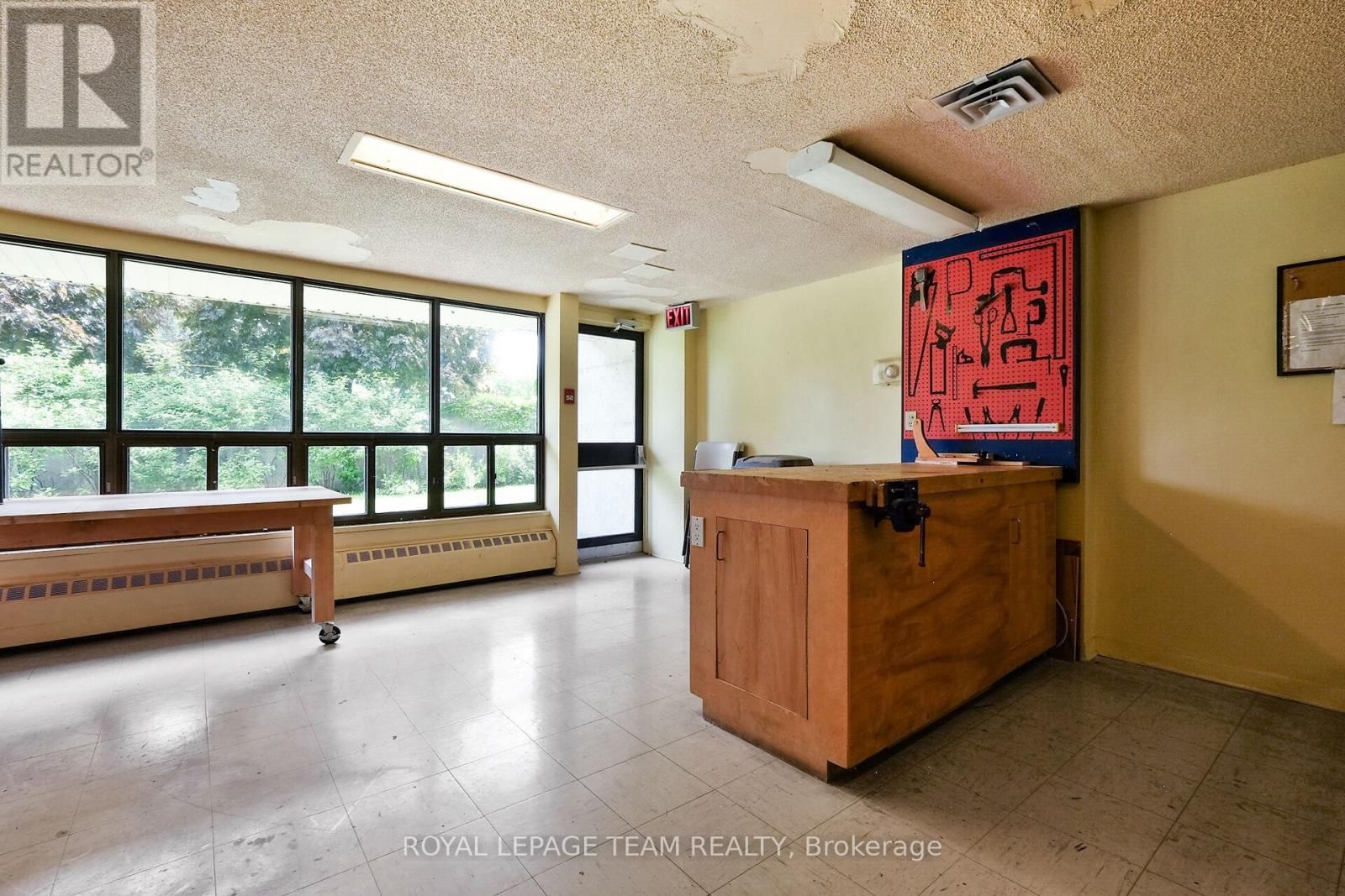 2012 - 515 ST LAURENT BOULEVARD Image 36