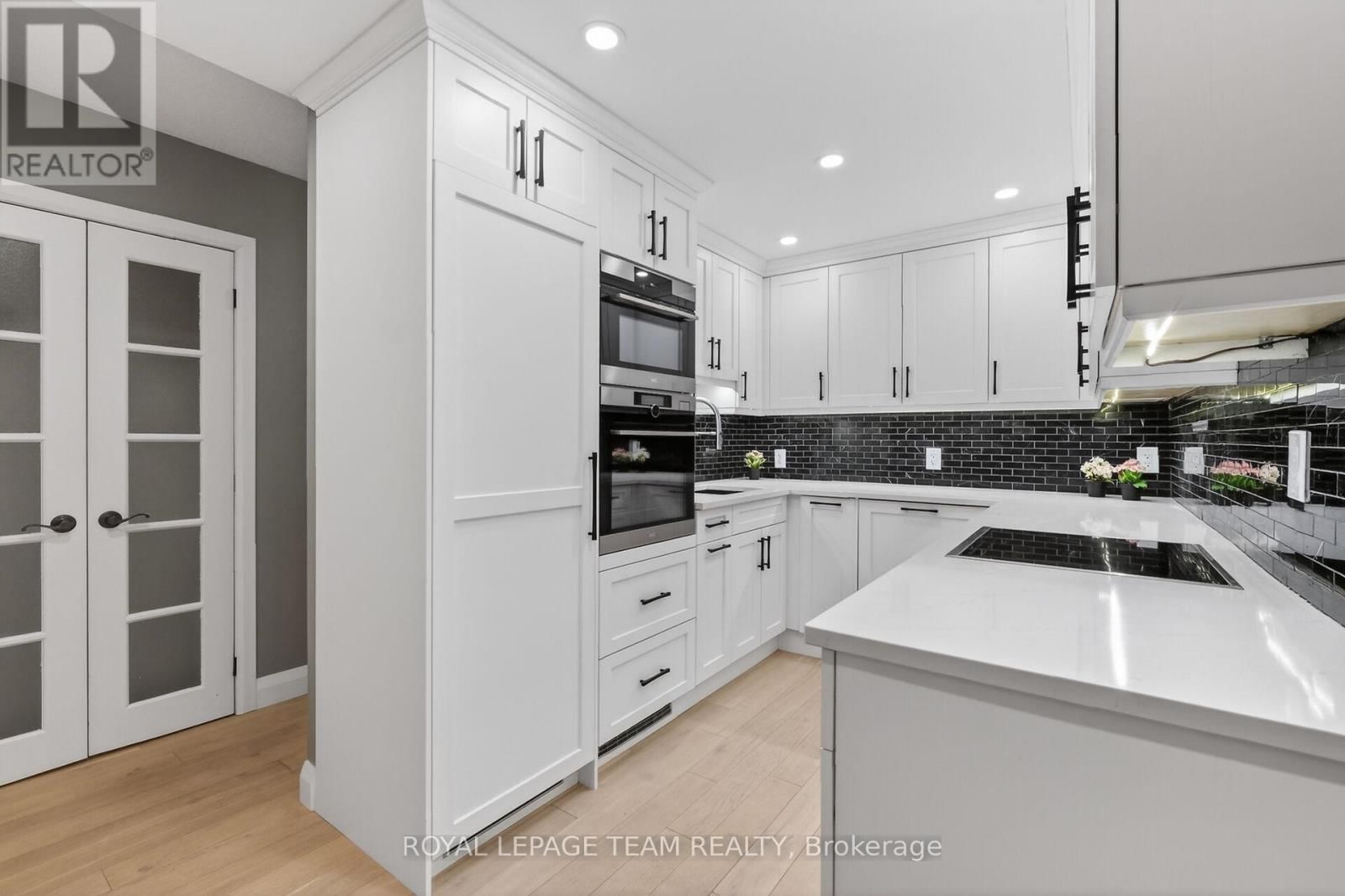 2012 - 515 ST LAURENT BOULEVARD Image 7