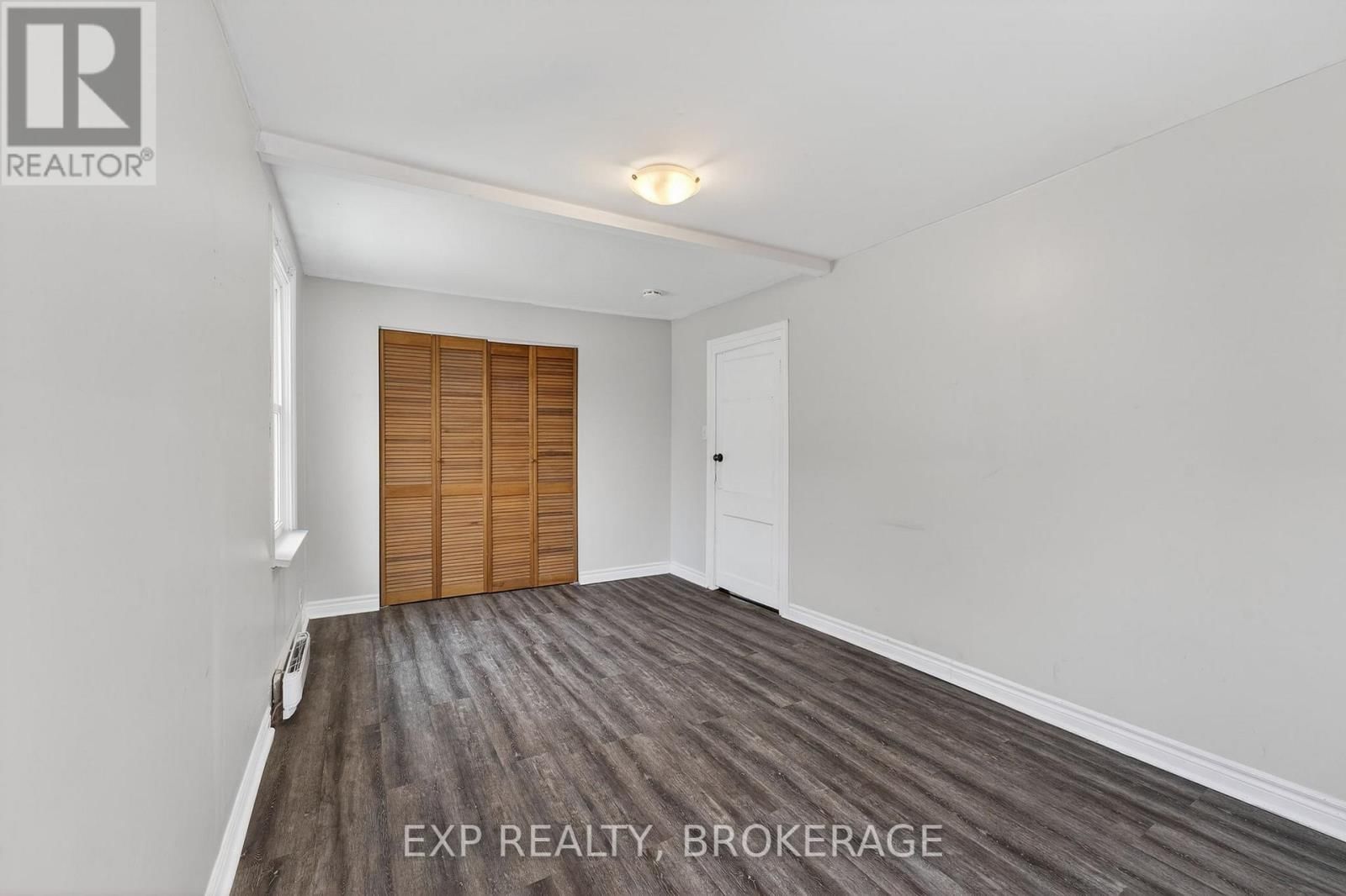 632 MACDONNELL STREET Image 12