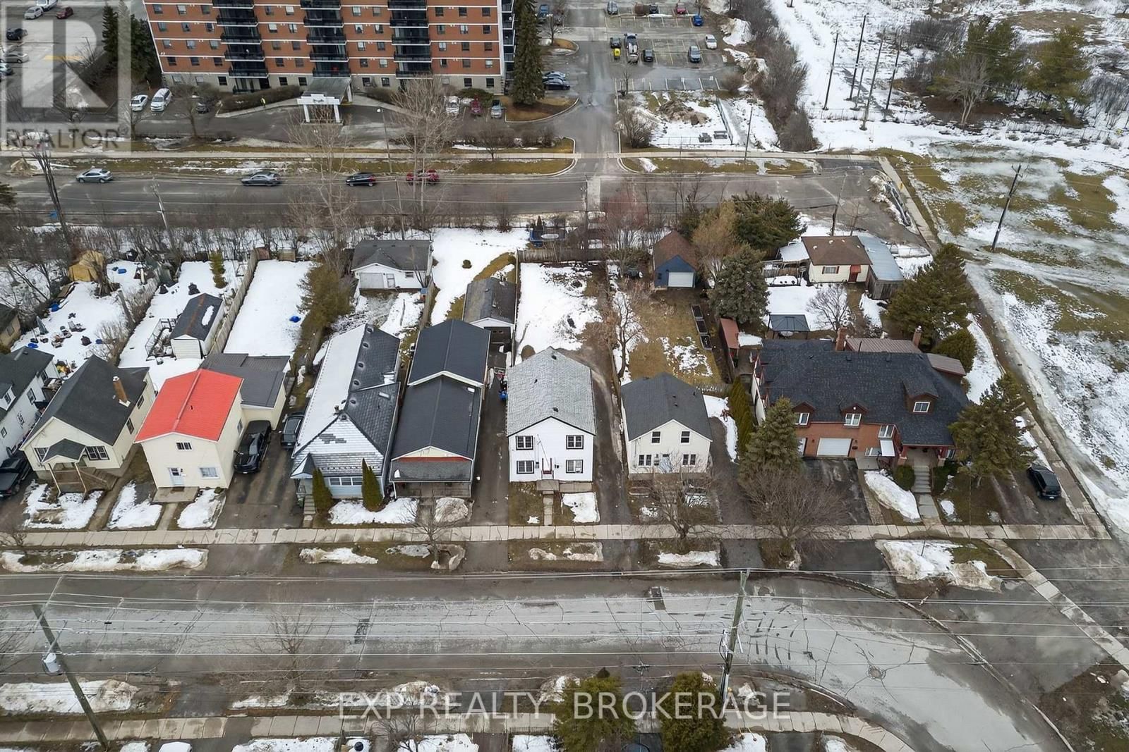 632 MACDONNELL STREET Image 17