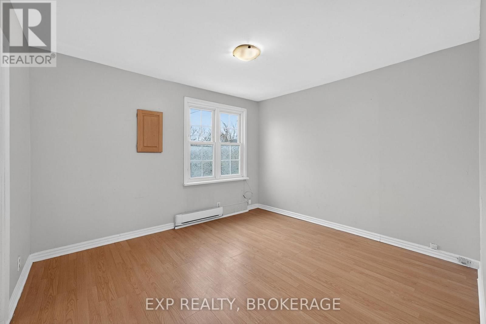 632 MACDONNELL STREET Image 5