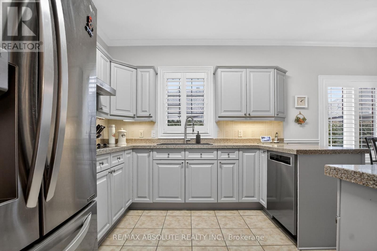 19 GOLDORA PRIVATE Image 12