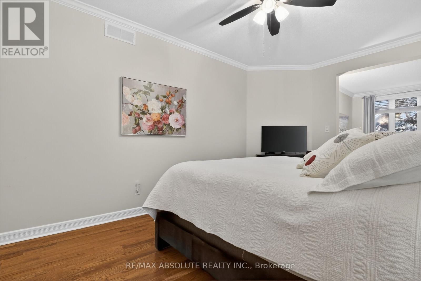 19 GOLDORA PRIVATE Image 19