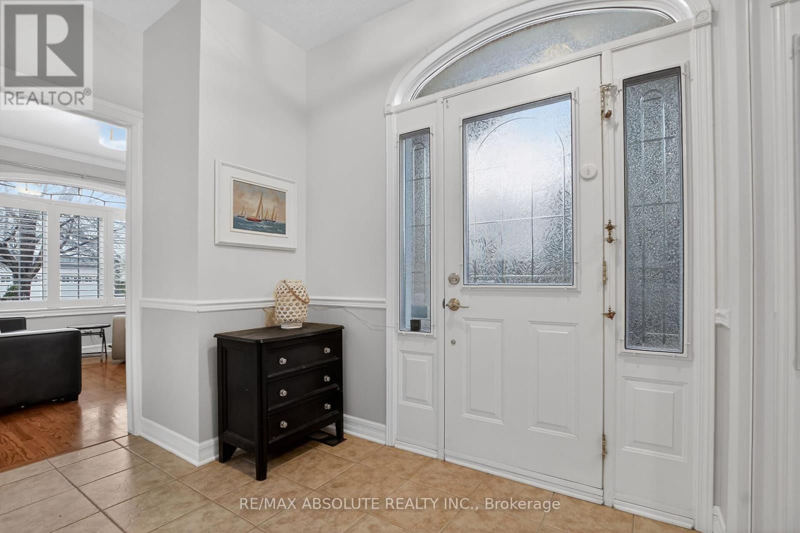 19 GOLDORA PRIVATE Image 2