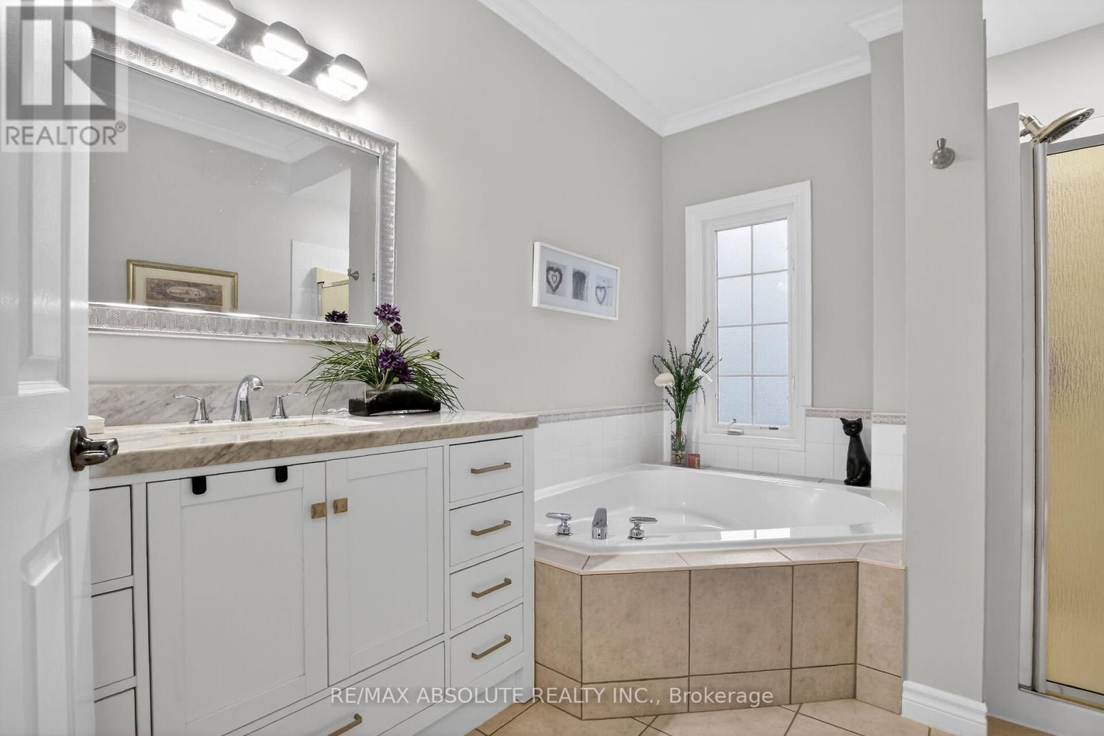 19 GOLDORA PRIVATE Image 24