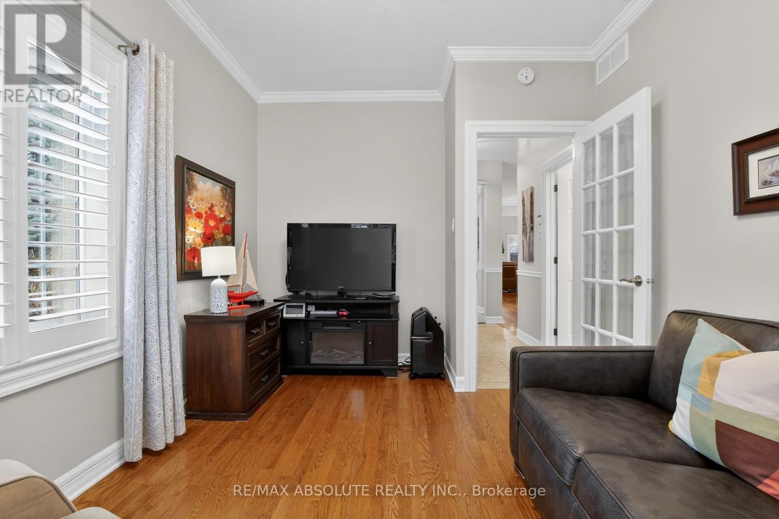 19 GOLDORA PRIVATE Image 5