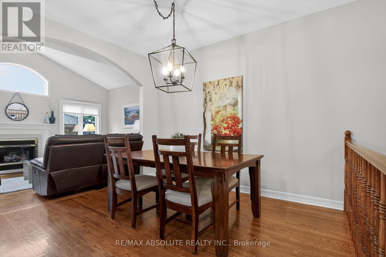 19 GOLDORA PRIVATE Image 7