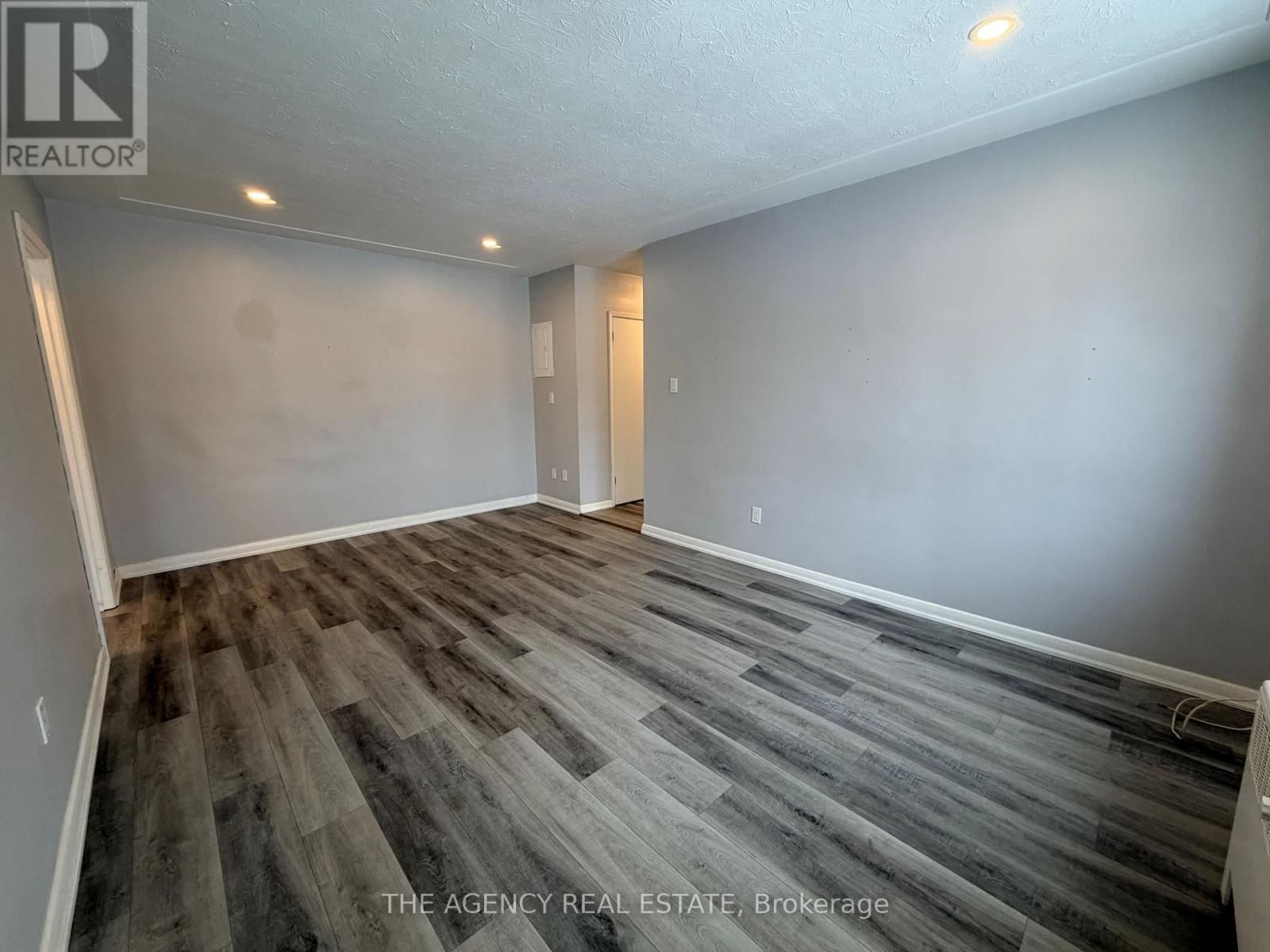 4 - 63 WELLINGTON ROAD Image 6