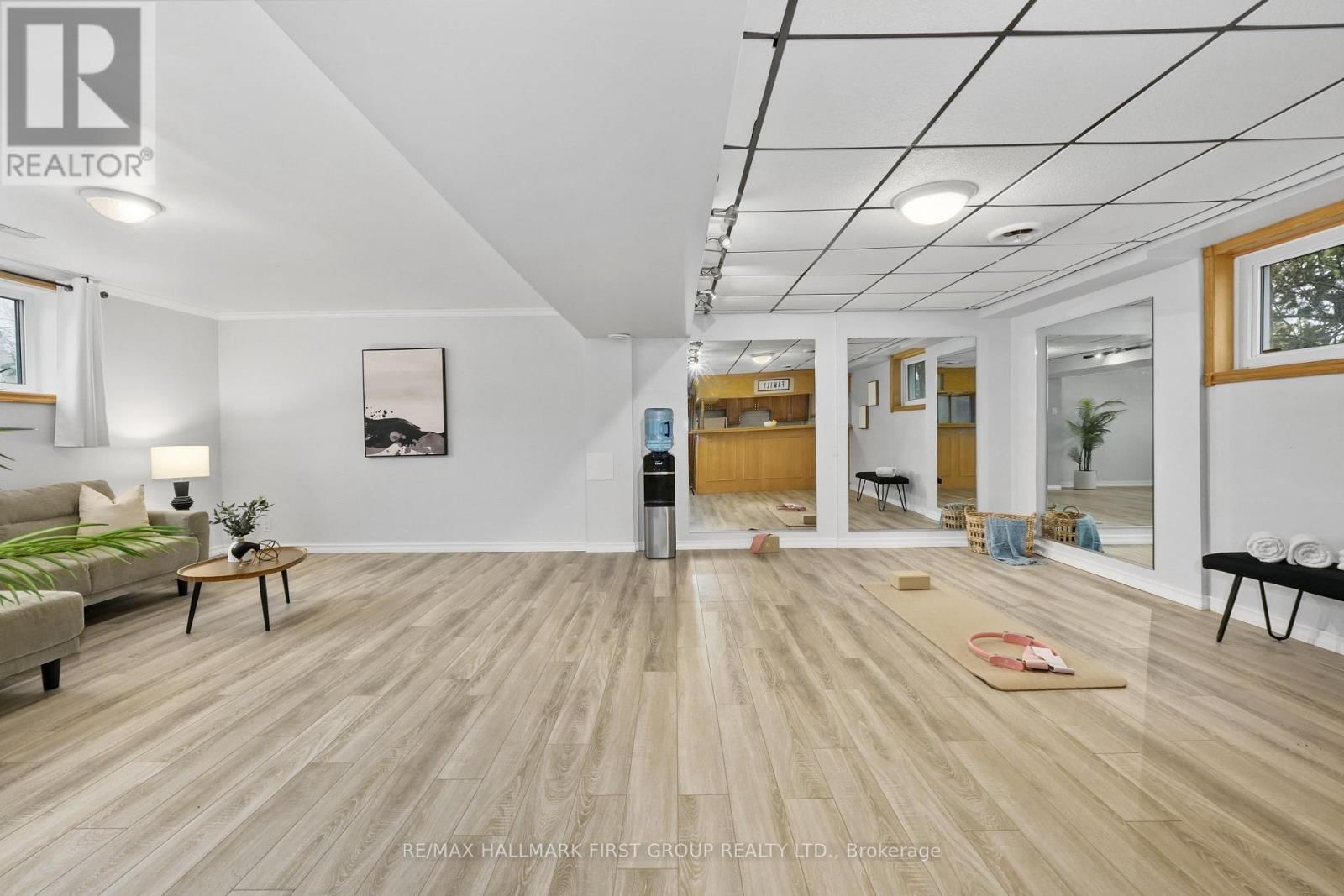 5139 MAIN STREET Image 25