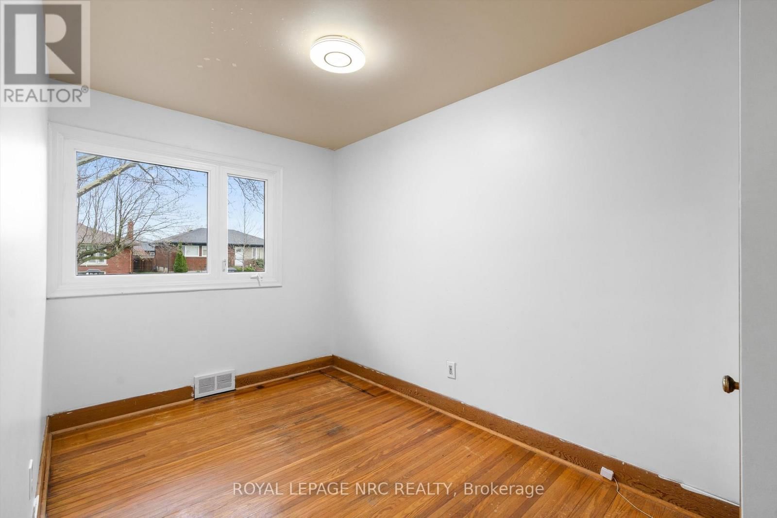 17 MILTON ROAD Image 18