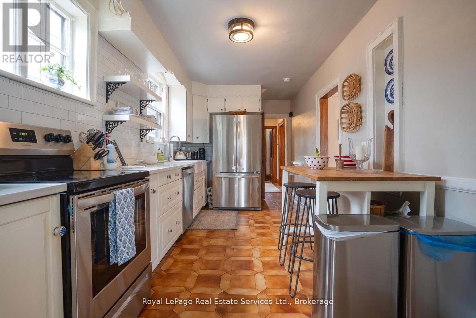 89 EDGEMONT STREET SOUTH Image 11