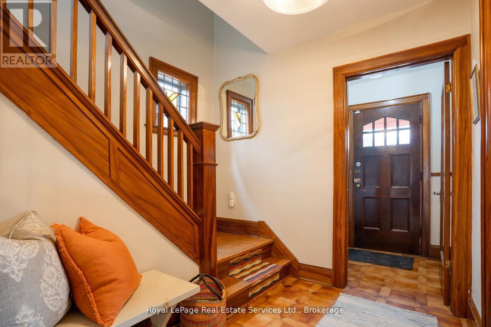 89 EDGEMONT STREET SOUTH Image 18