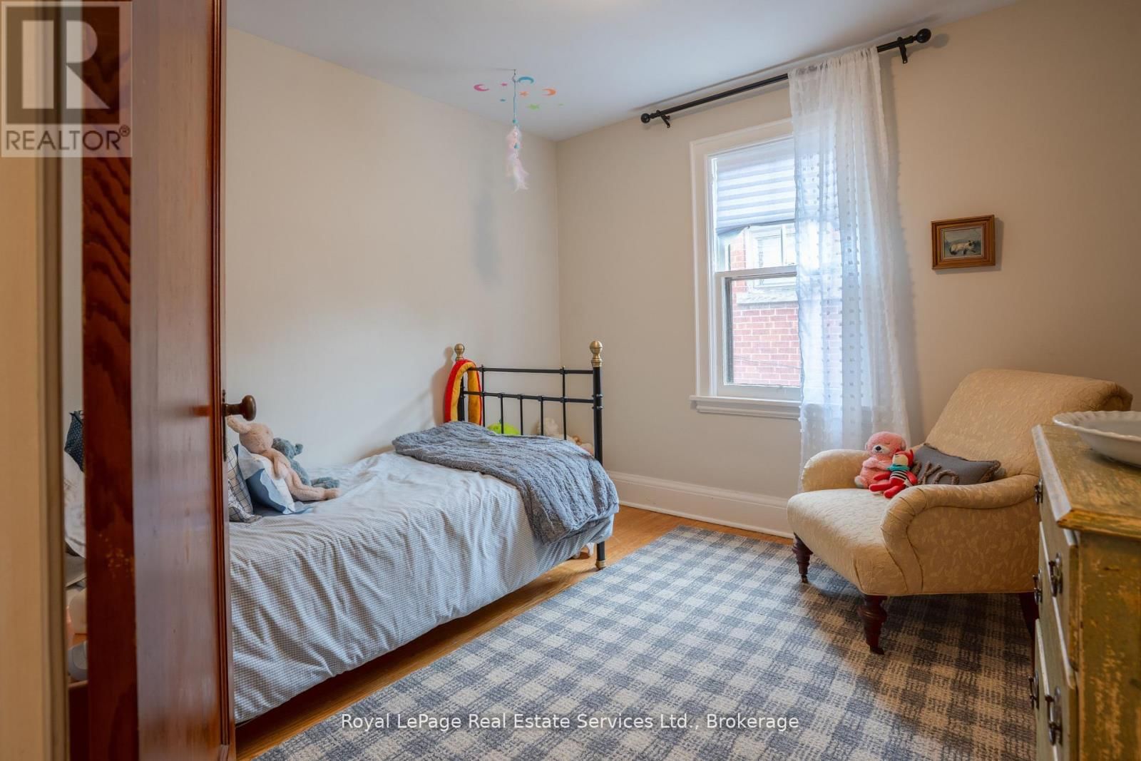 89 EDGEMONT STREET SOUTH Image 19