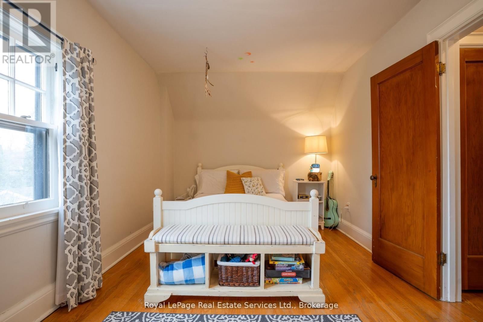 89 EDGEMONT STREET SOUTH Image 27