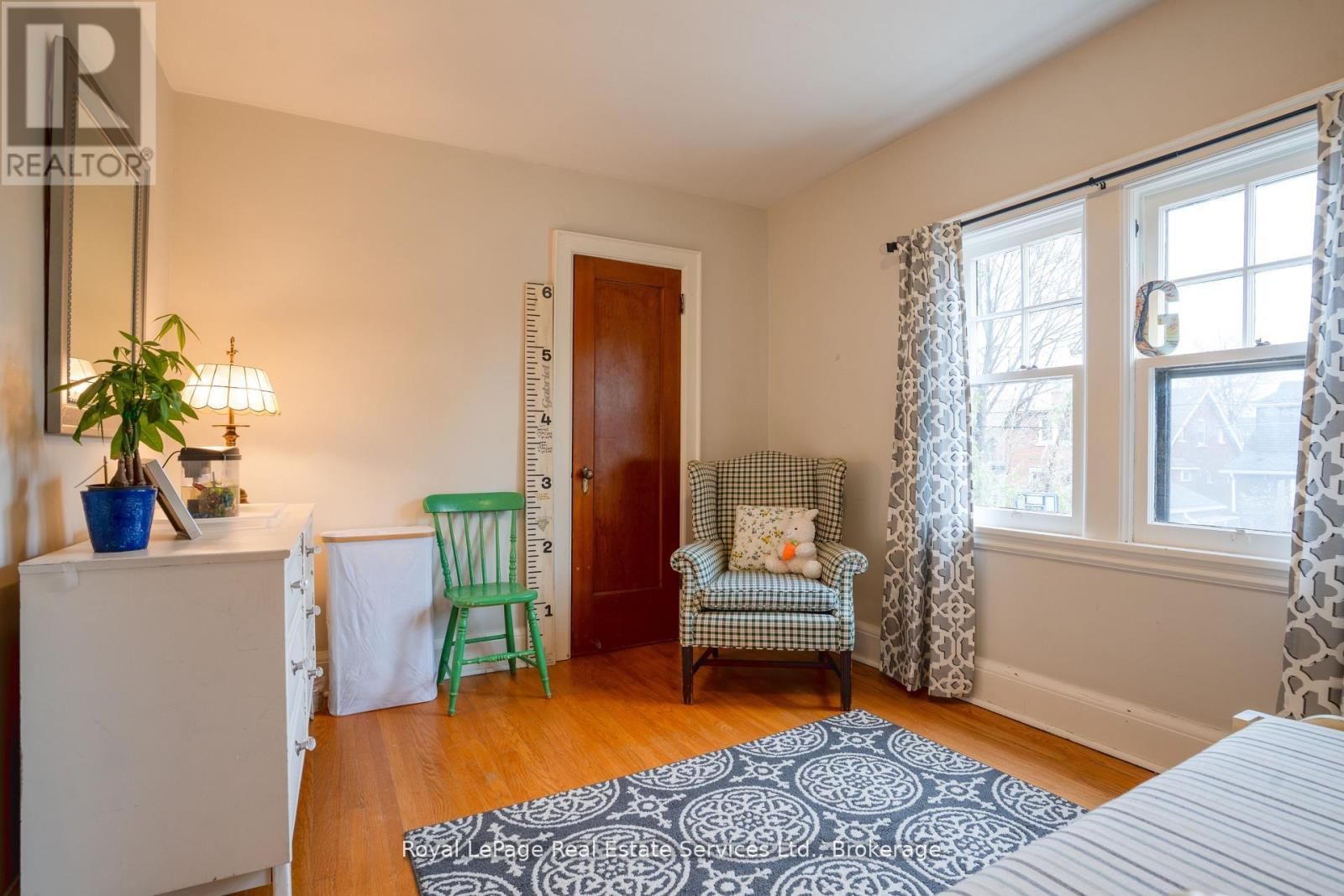 89 EDGEMONT STREET SOUTH Image 28