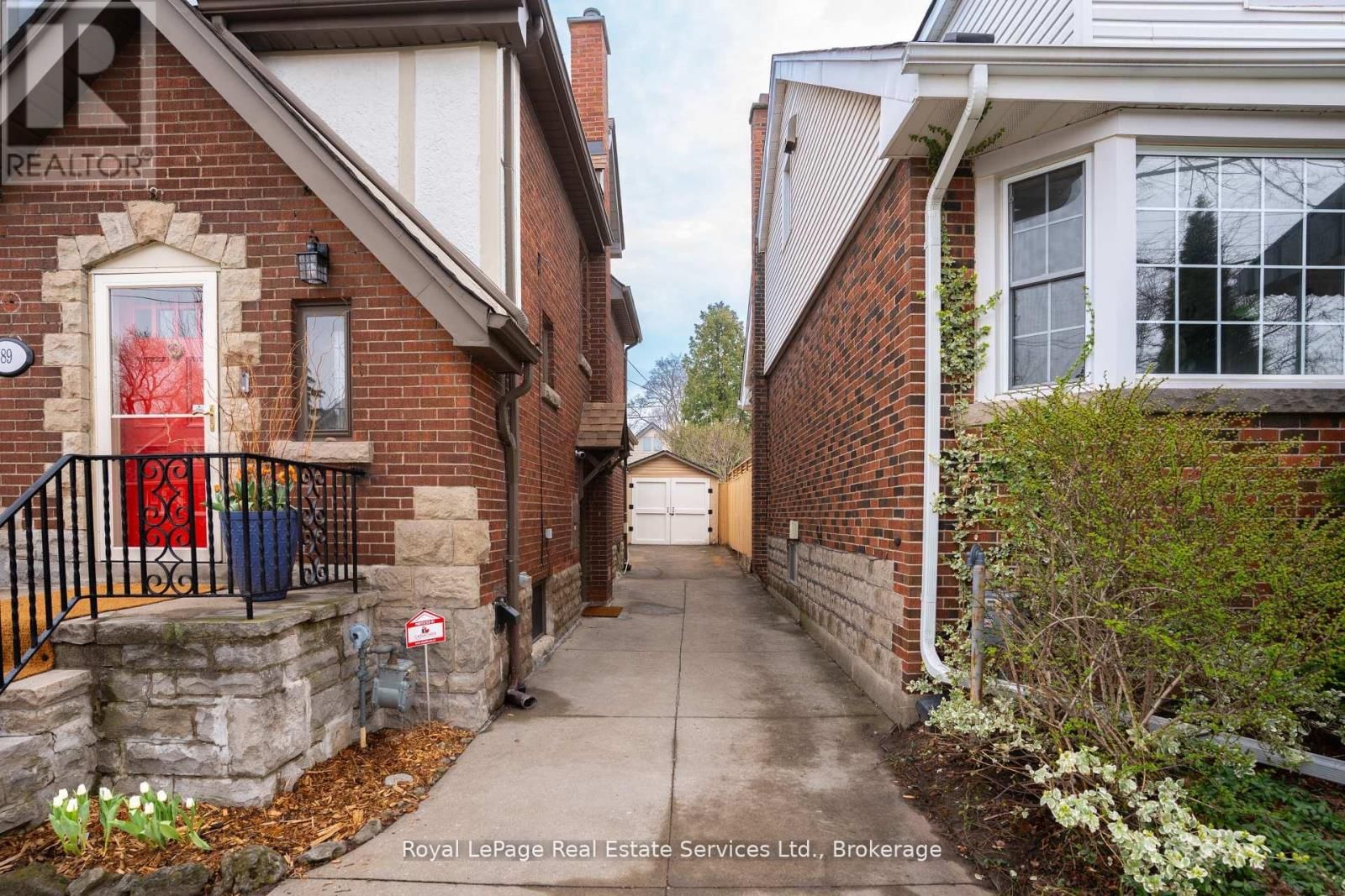 89 EDGEMONT STREET SOUTH Image 34