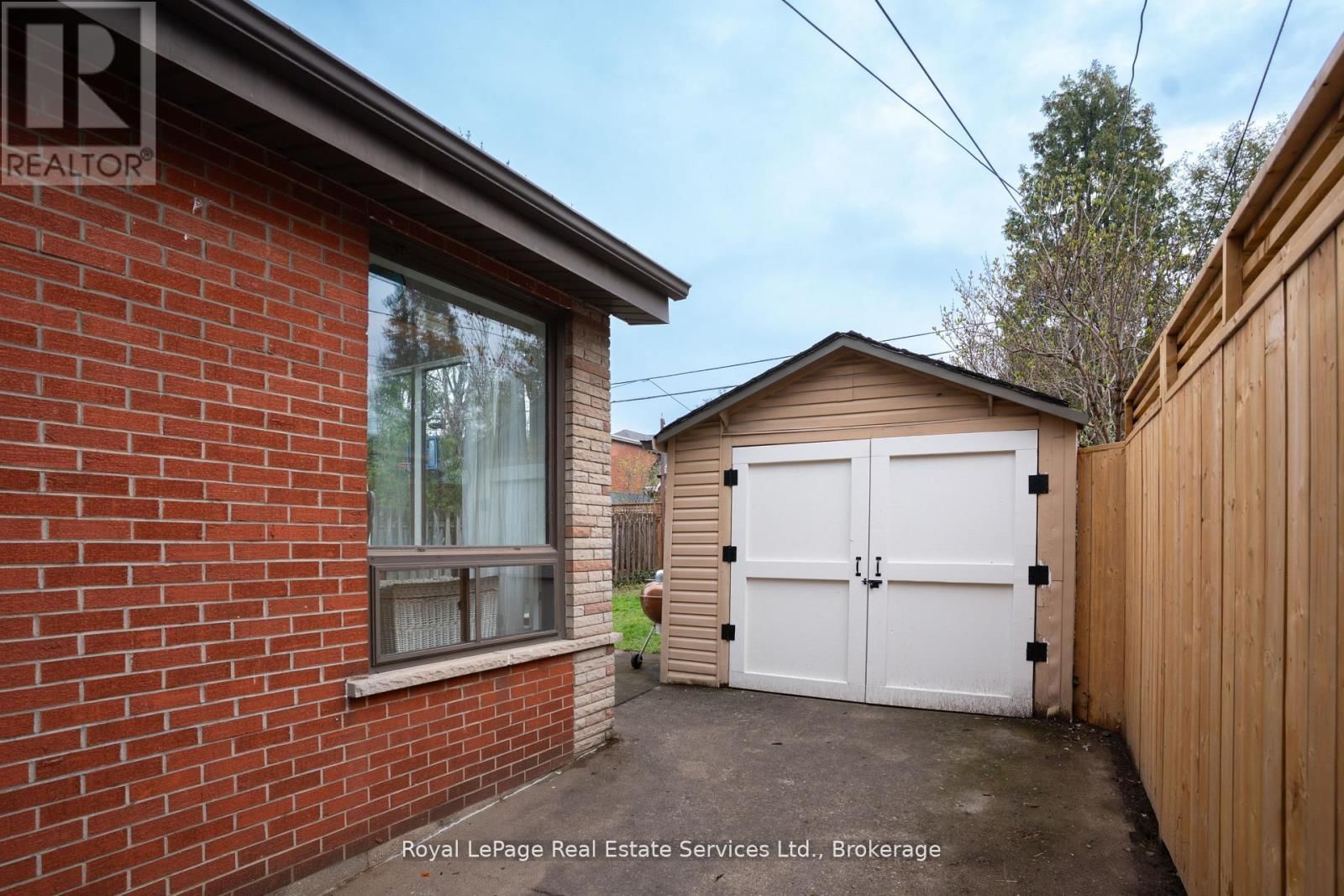 89 EDGEMONT STREET SOUTH Image 36