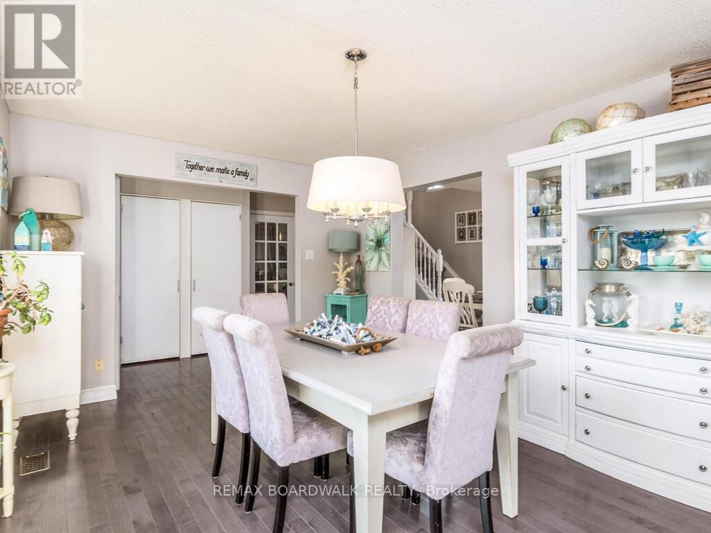 15 TERRY FOX AVENUE Image 10