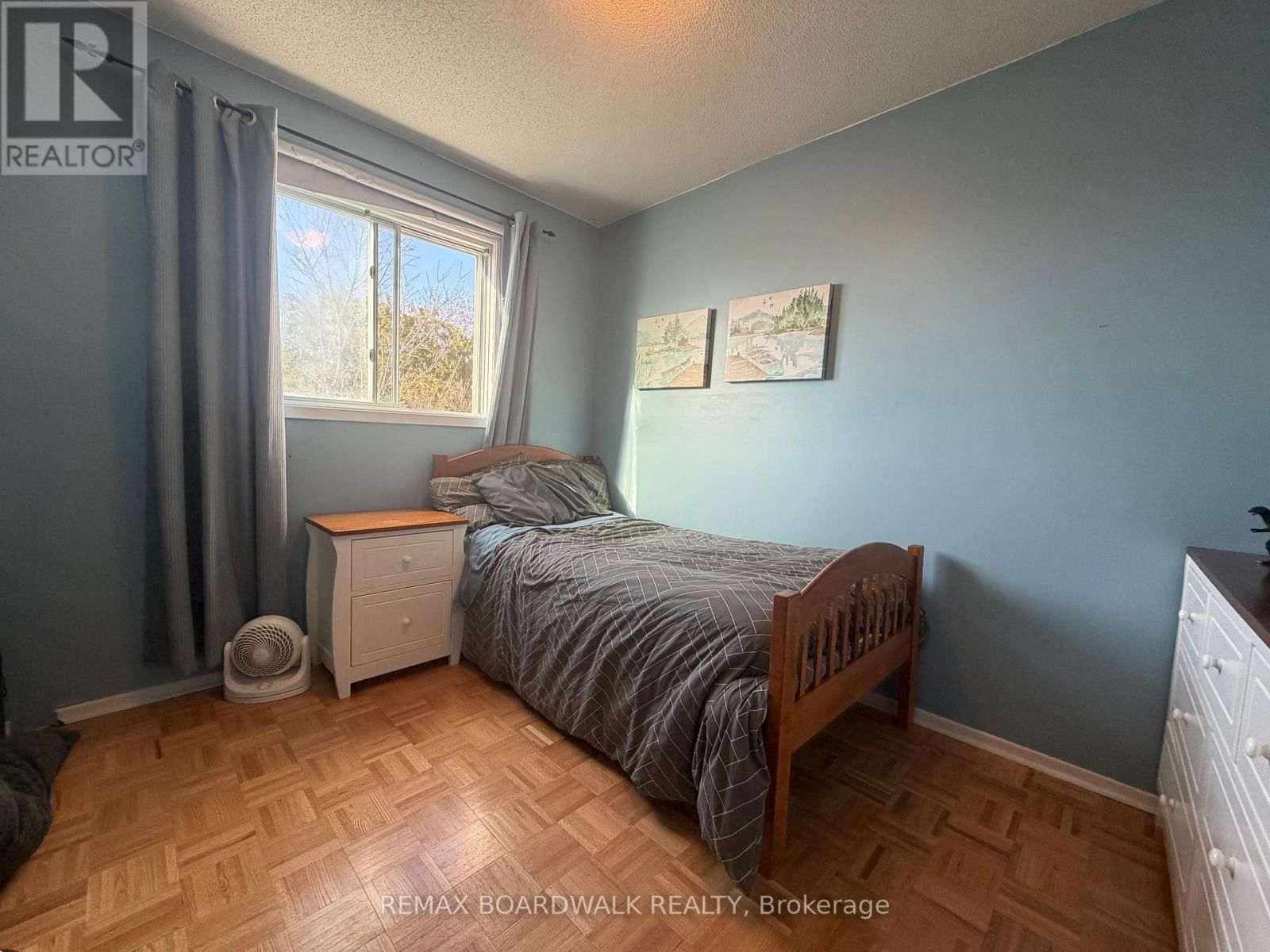 15 TERRY FOX AVENUE Image 19