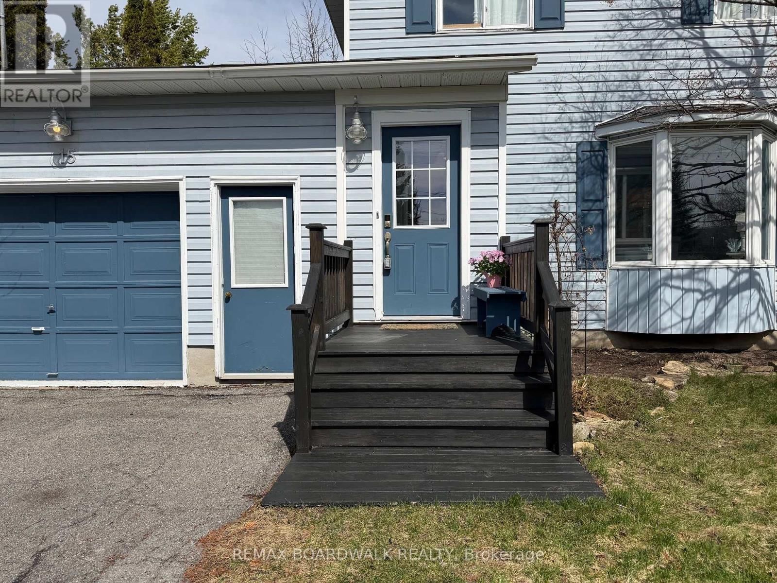 15 TERRY FOX AVENUE Image 2