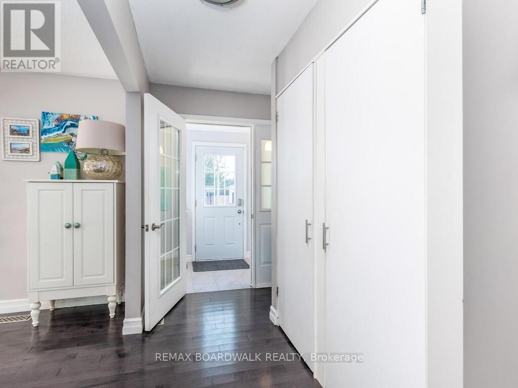 15 TERRY FOX AVENUE Image 3