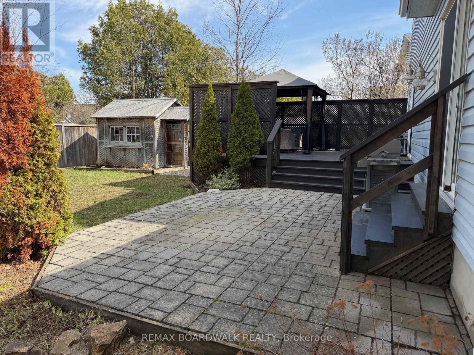 15 TERRY FOX AVENUE Image 32