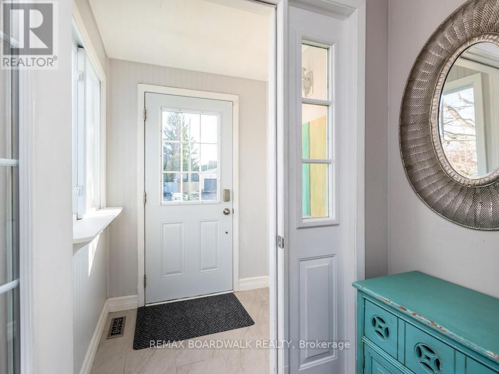 15 TERRY FOX AVENUE Image 4