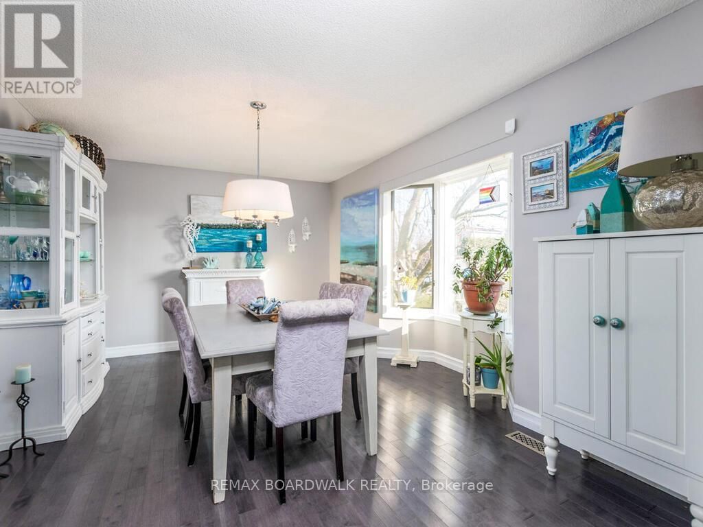 15 TERRY FOX AVENUE Image 7