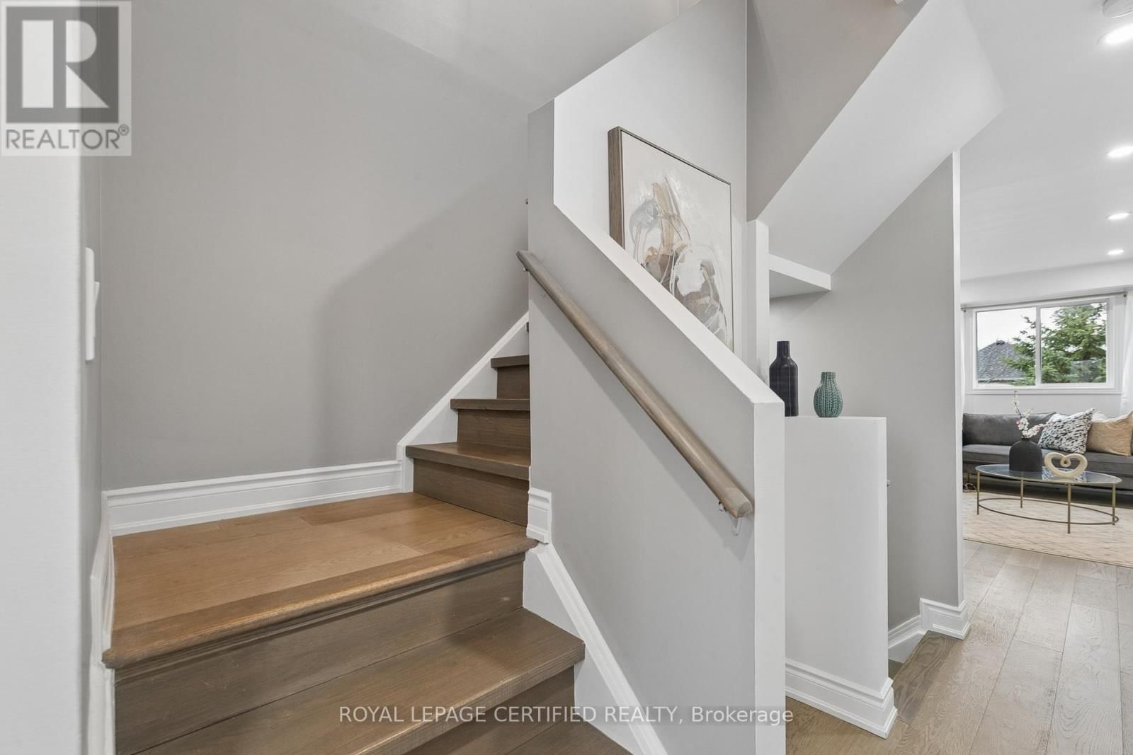 22 GOLDEN TERRACE COURT Image 15