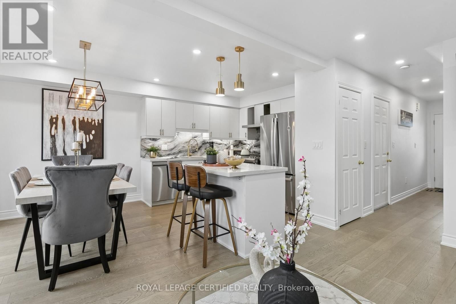 22 GOLDEN TERRACE COURT Image 6