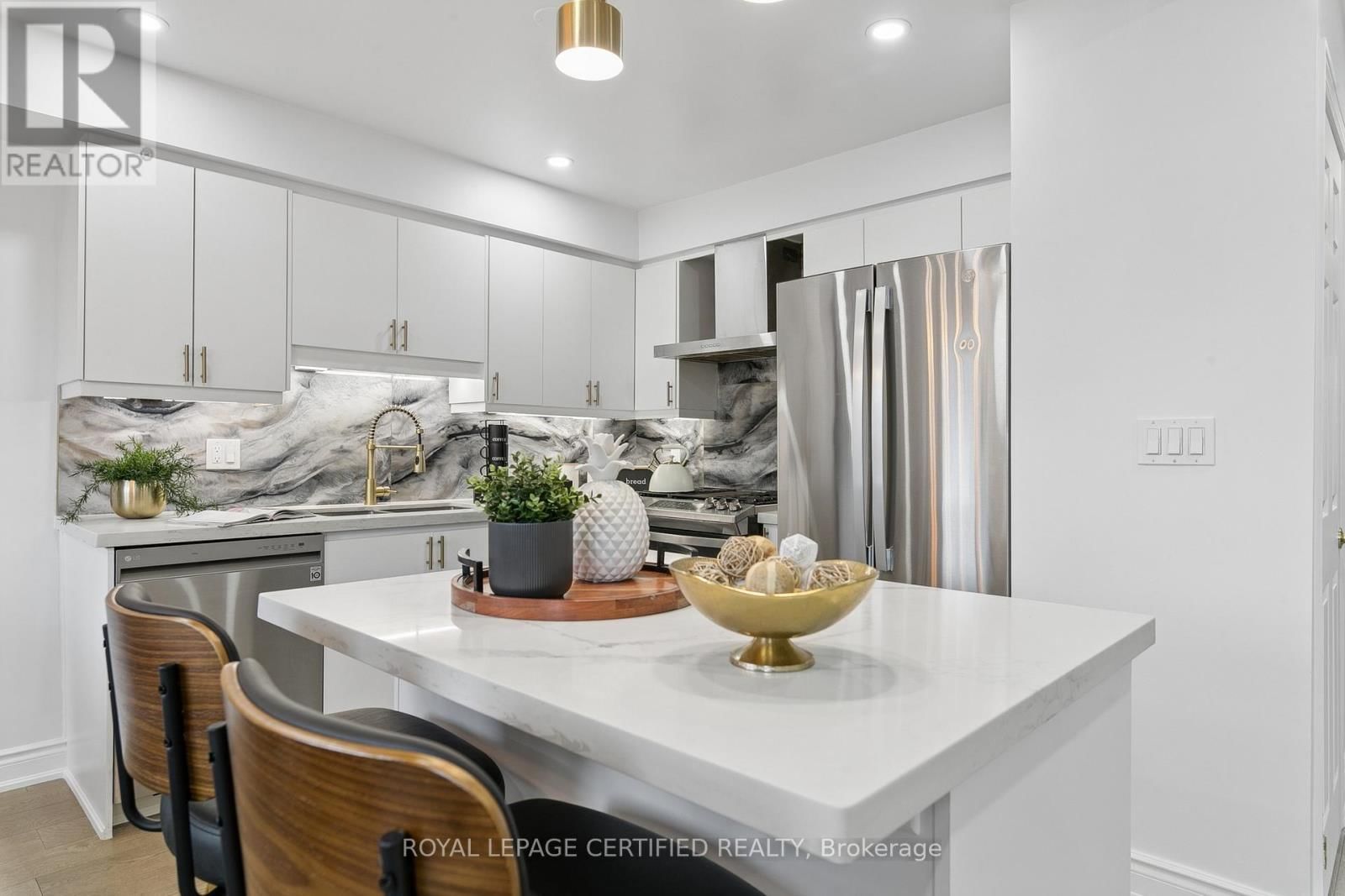 22 GOLDEN TERRACE COURT Image 7