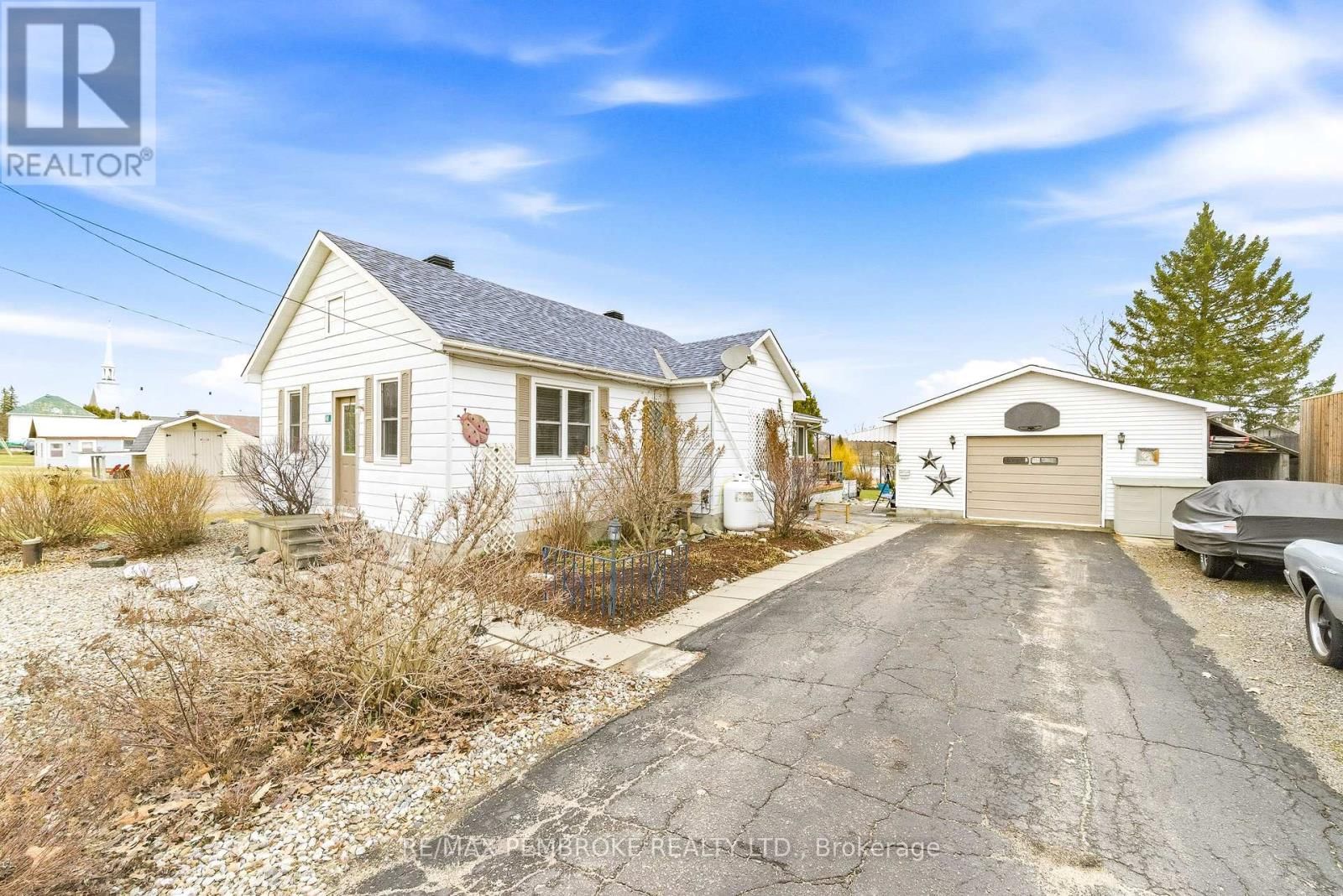 48 LACROIX BAY ROAD Image 11