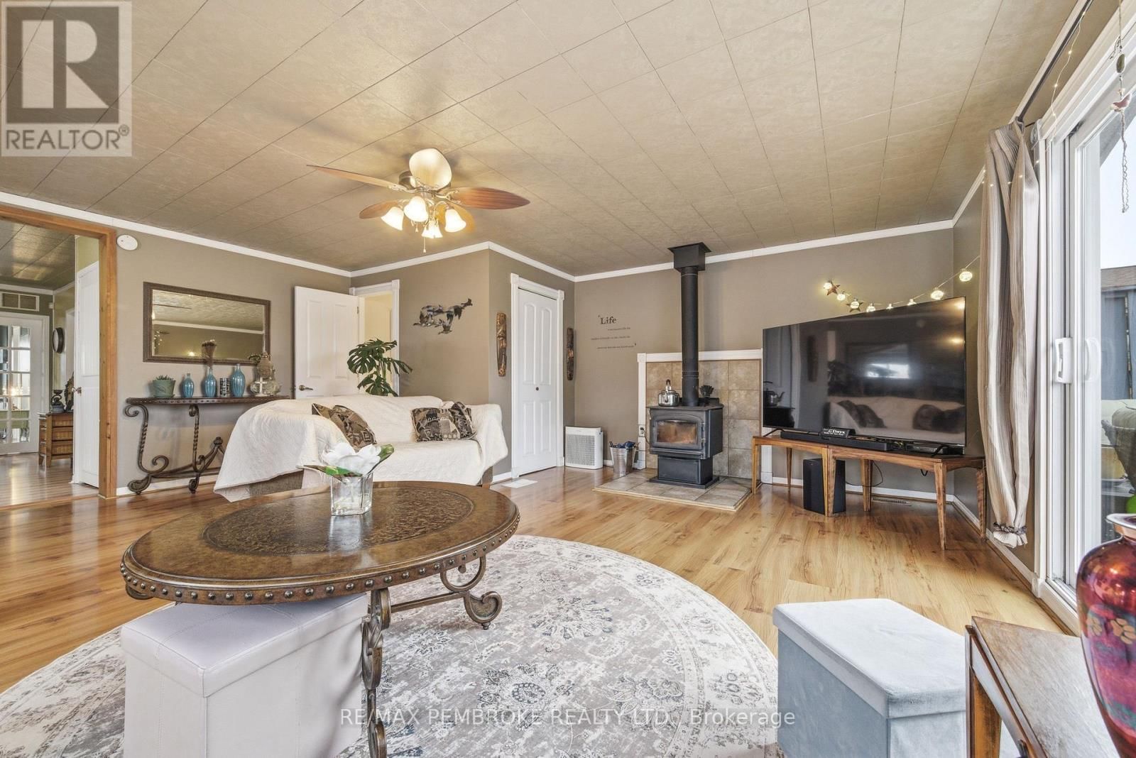 48 LACROIX BAY ROAD Image 23