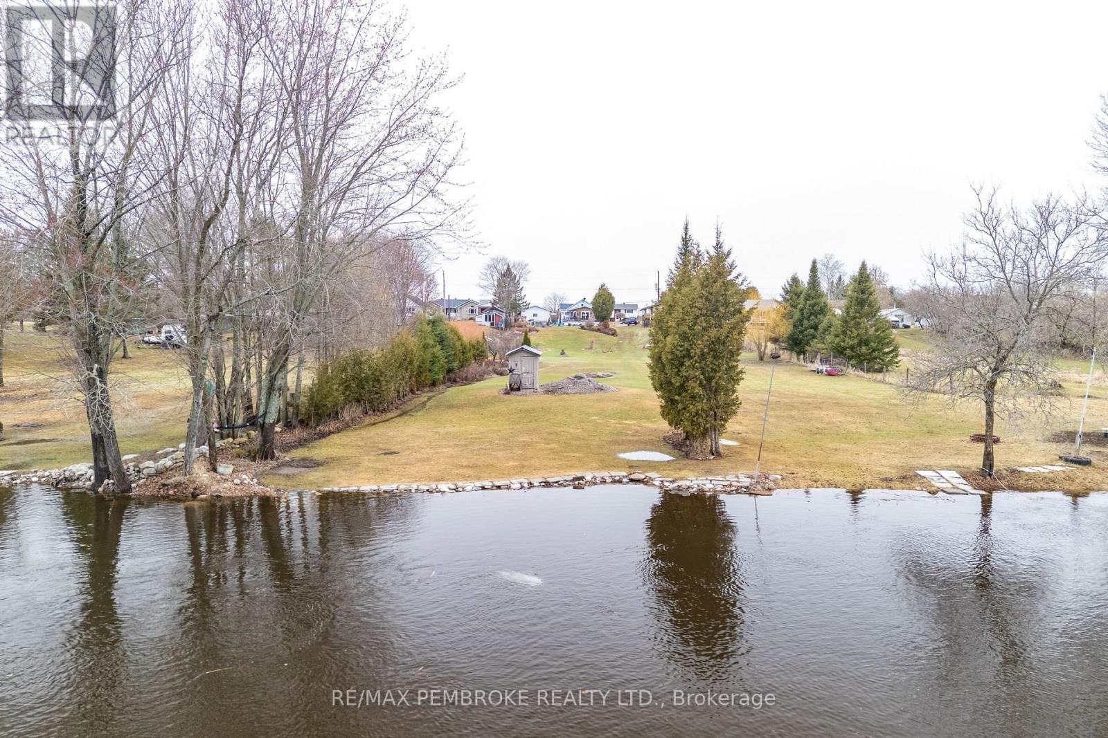 48 LACROIX BAY ROAD Image 33