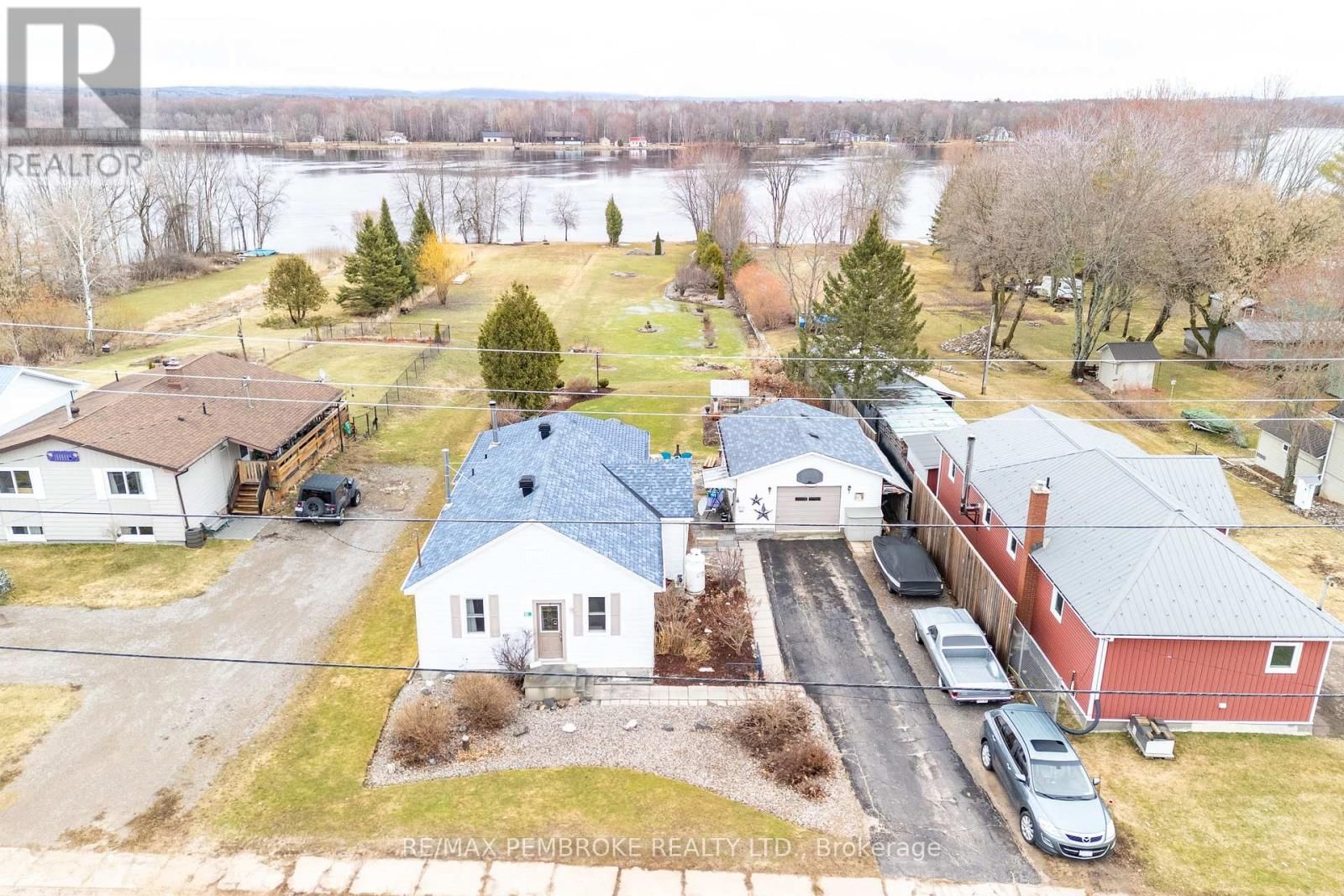 48 LACROIX BAY ROAD Image 34