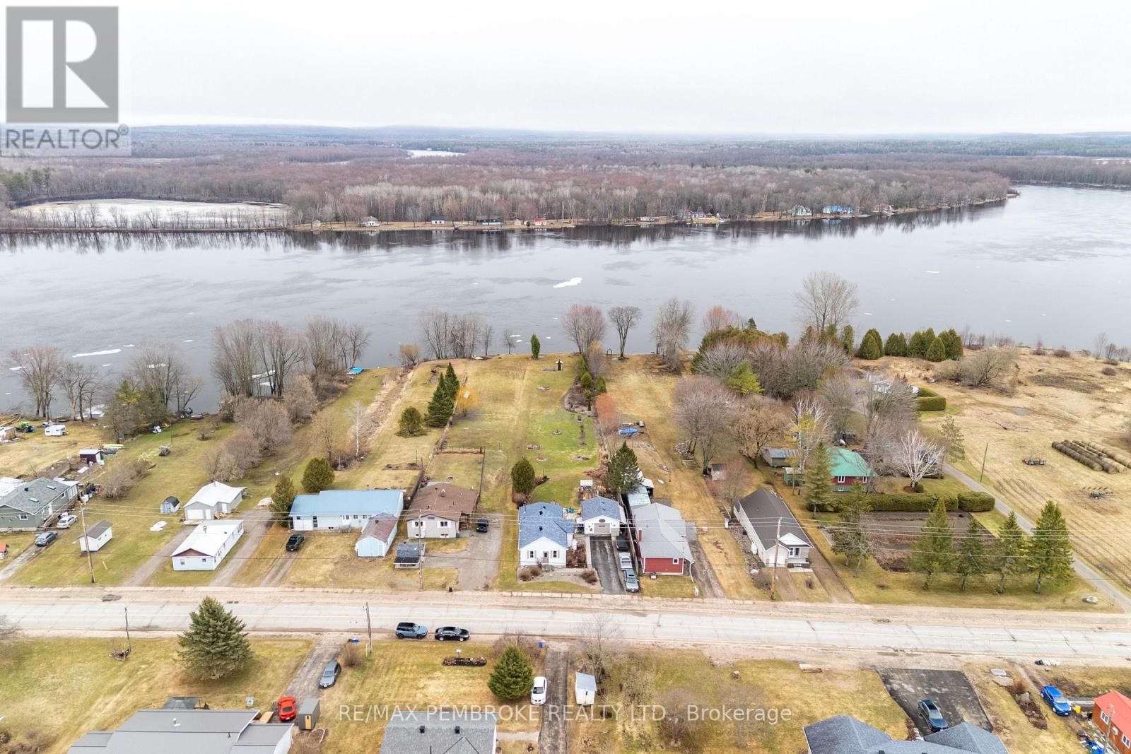 48 LACROIX BAY ROAD Image 35