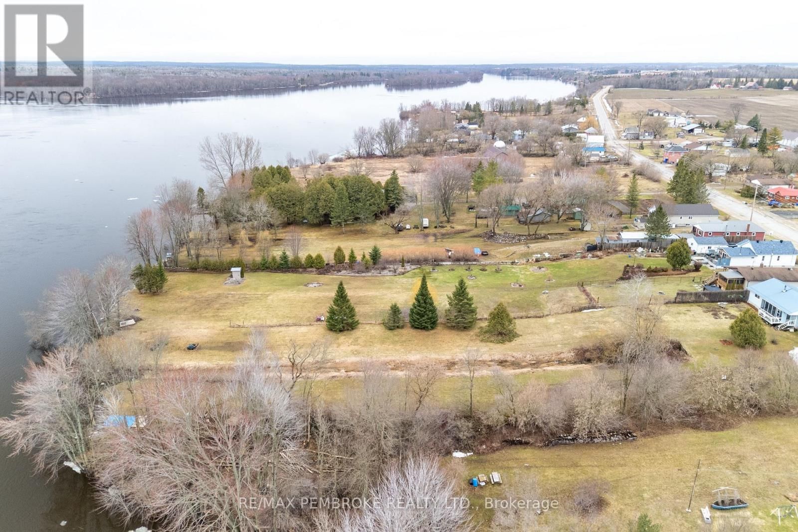 48 LACROIX BAY ROAD Image 39