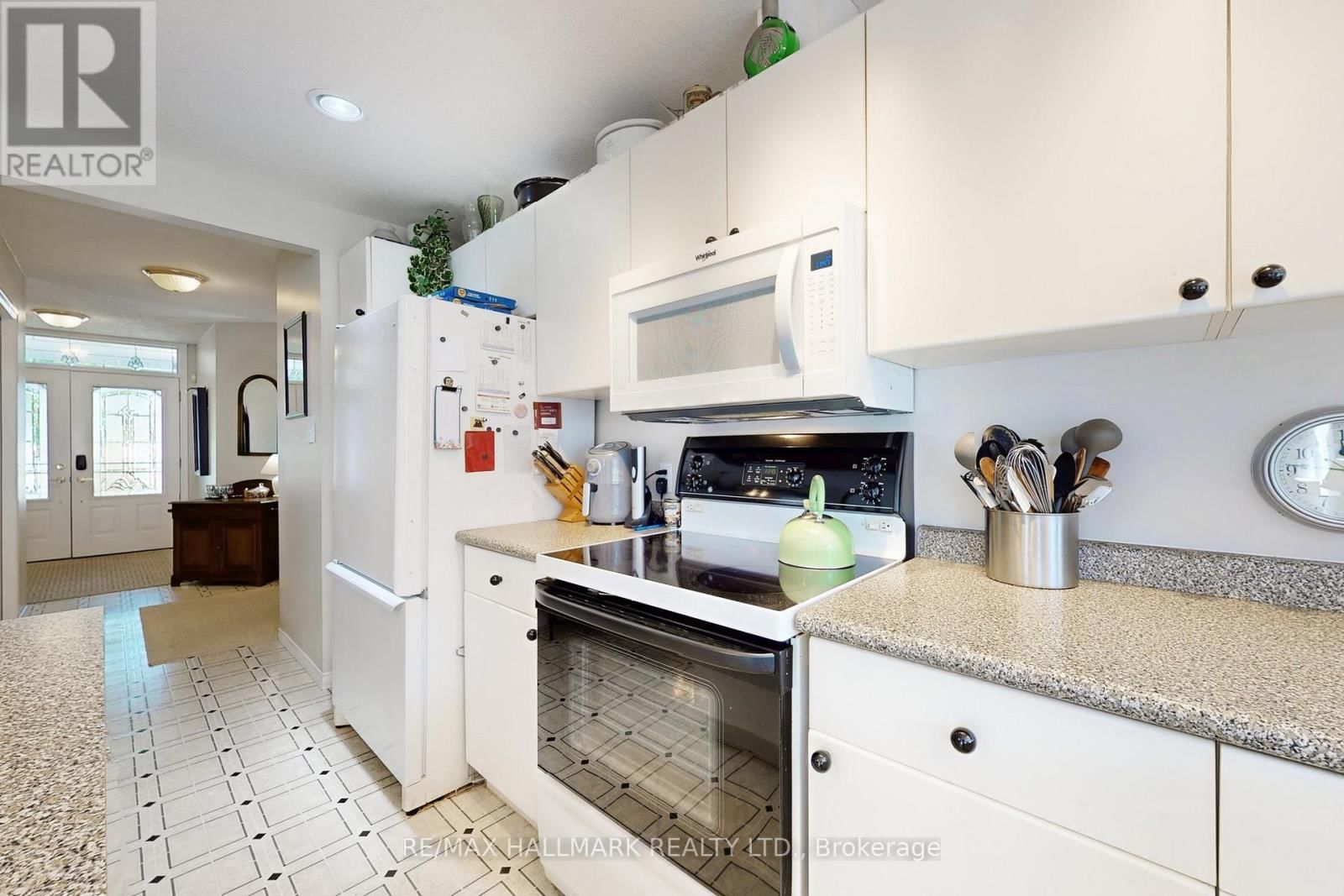 8 GREENFIELD PLACE Image 13