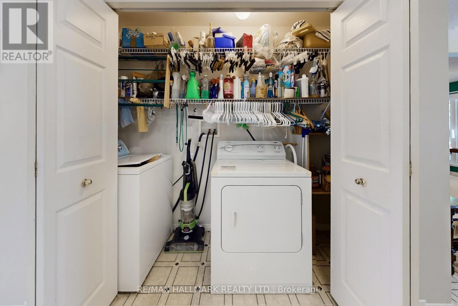 8 GREENFIELD PLACE Image 22