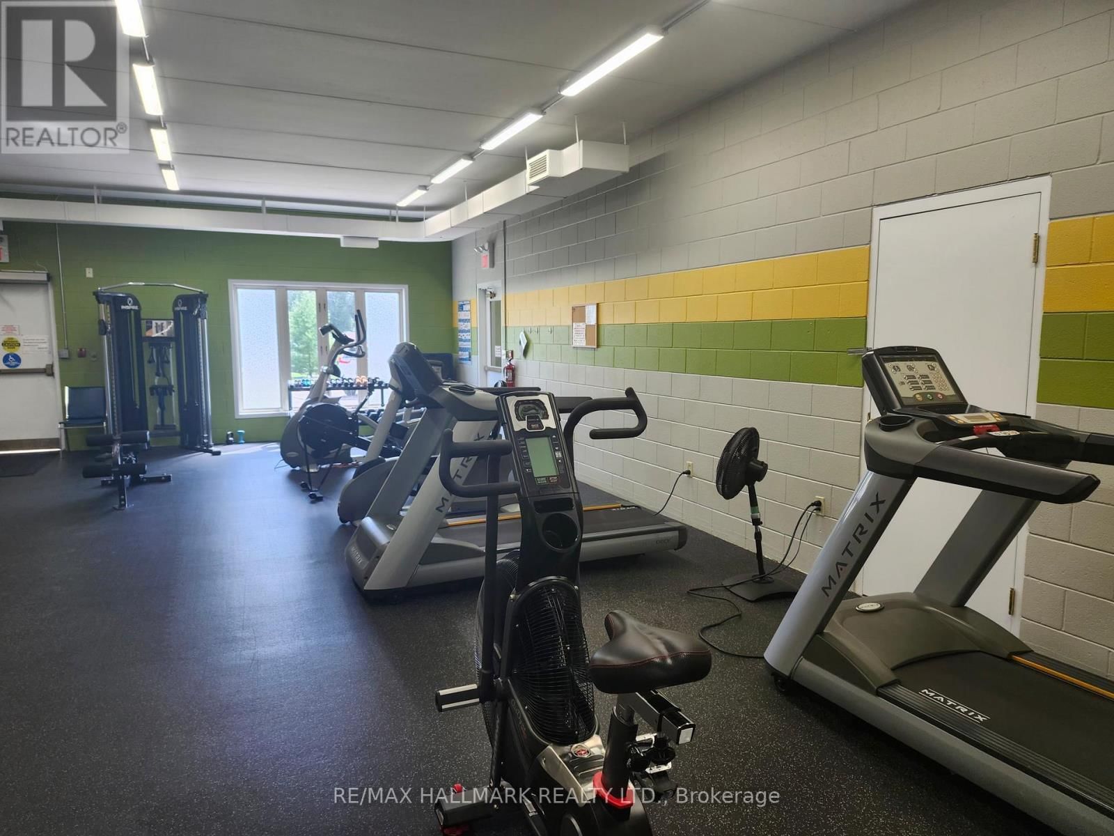 8 GREENFIELD PLACE Image 45