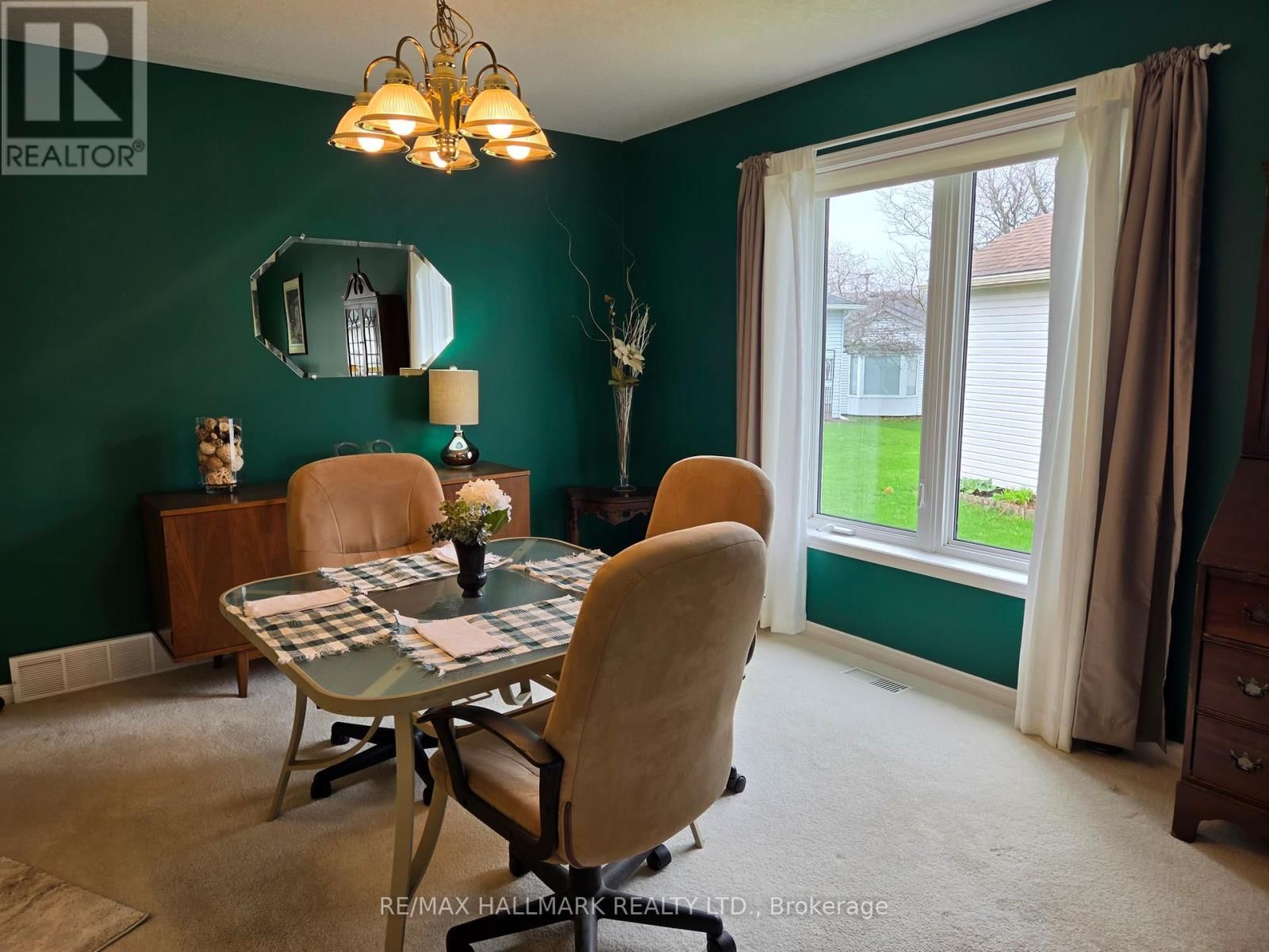 8 GREENFIELD PLACE Image 8