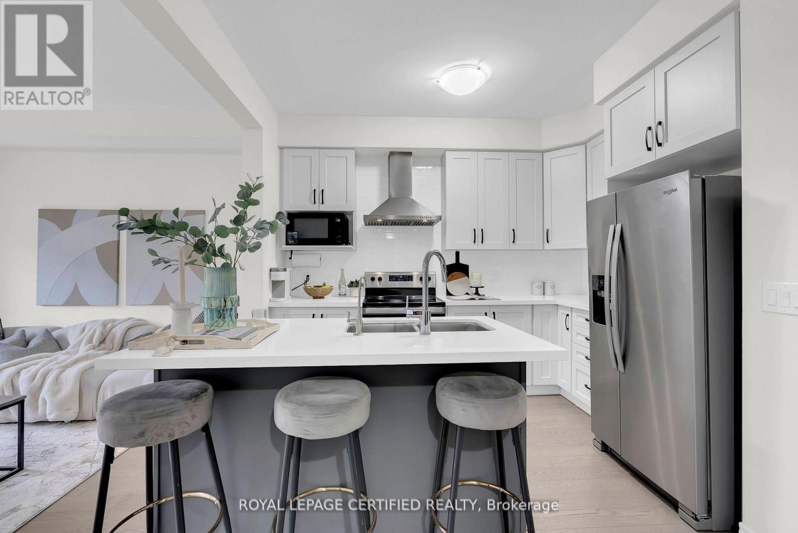 66 GRASSBOURNE AVENUE Image 19