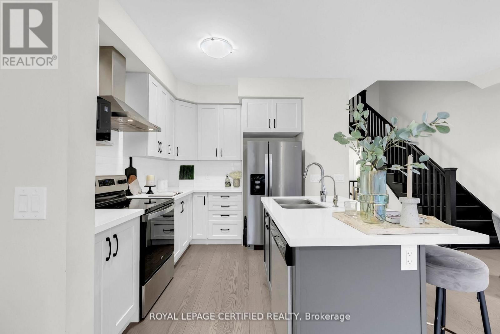 66 GRASSBOURNE AVENUE Image 20