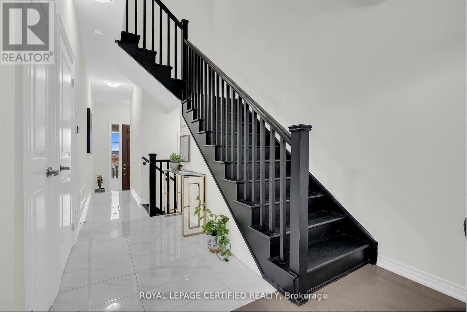 66 GRASSBOURNE AVENUE Image 23