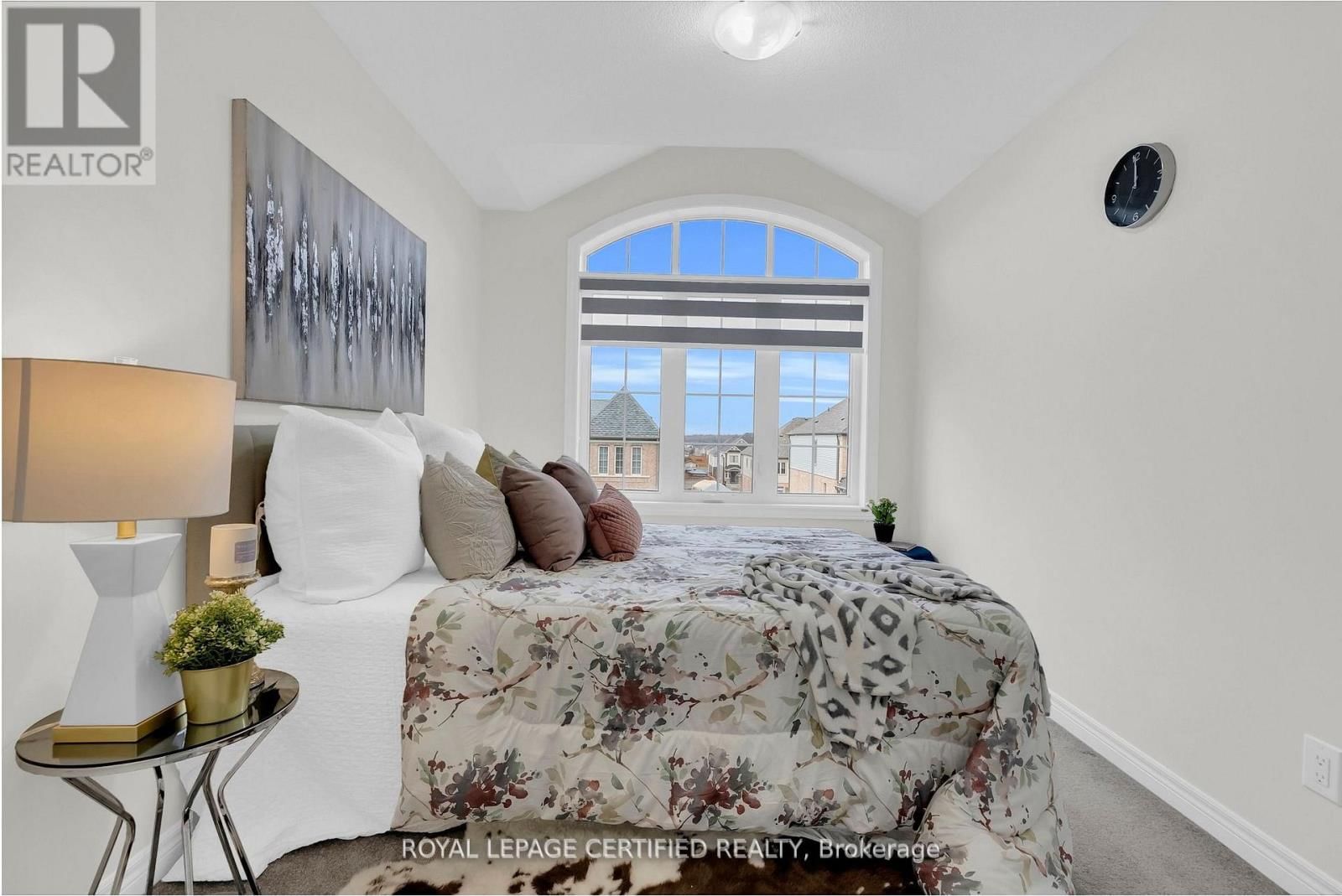 66 GRASSBOURNE AVENUE Image 33